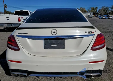 2019 Mercedes-Benz E 63 Amg-S 4Matic z USA, uszkodzony, nr VIN WDDZF8KB5KA521396